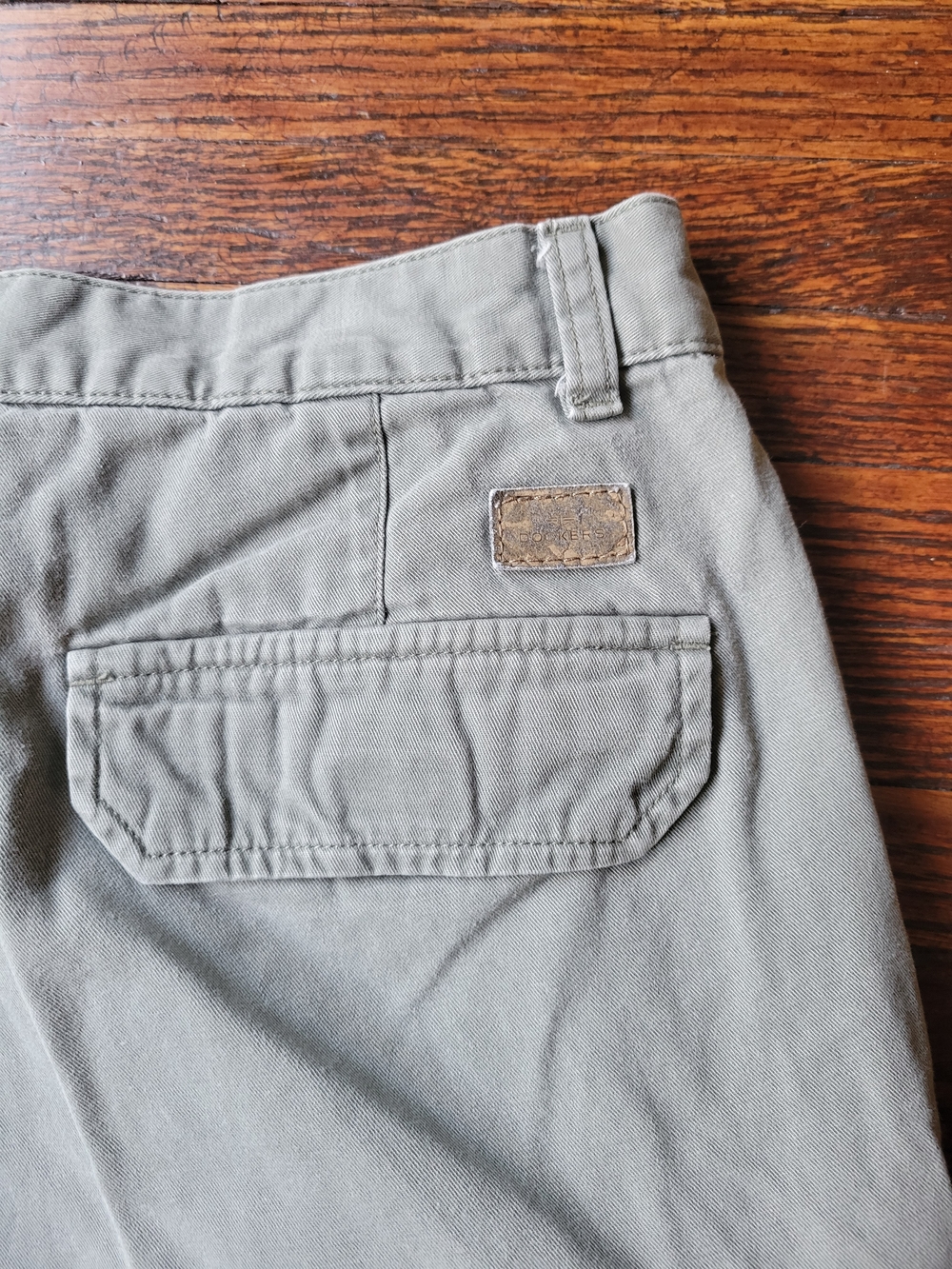 Dockers Front Flat Relaxed Fit Cargo Shorts Mens 40 Green Khaki Casual, Workwear - Picture 15 of 15